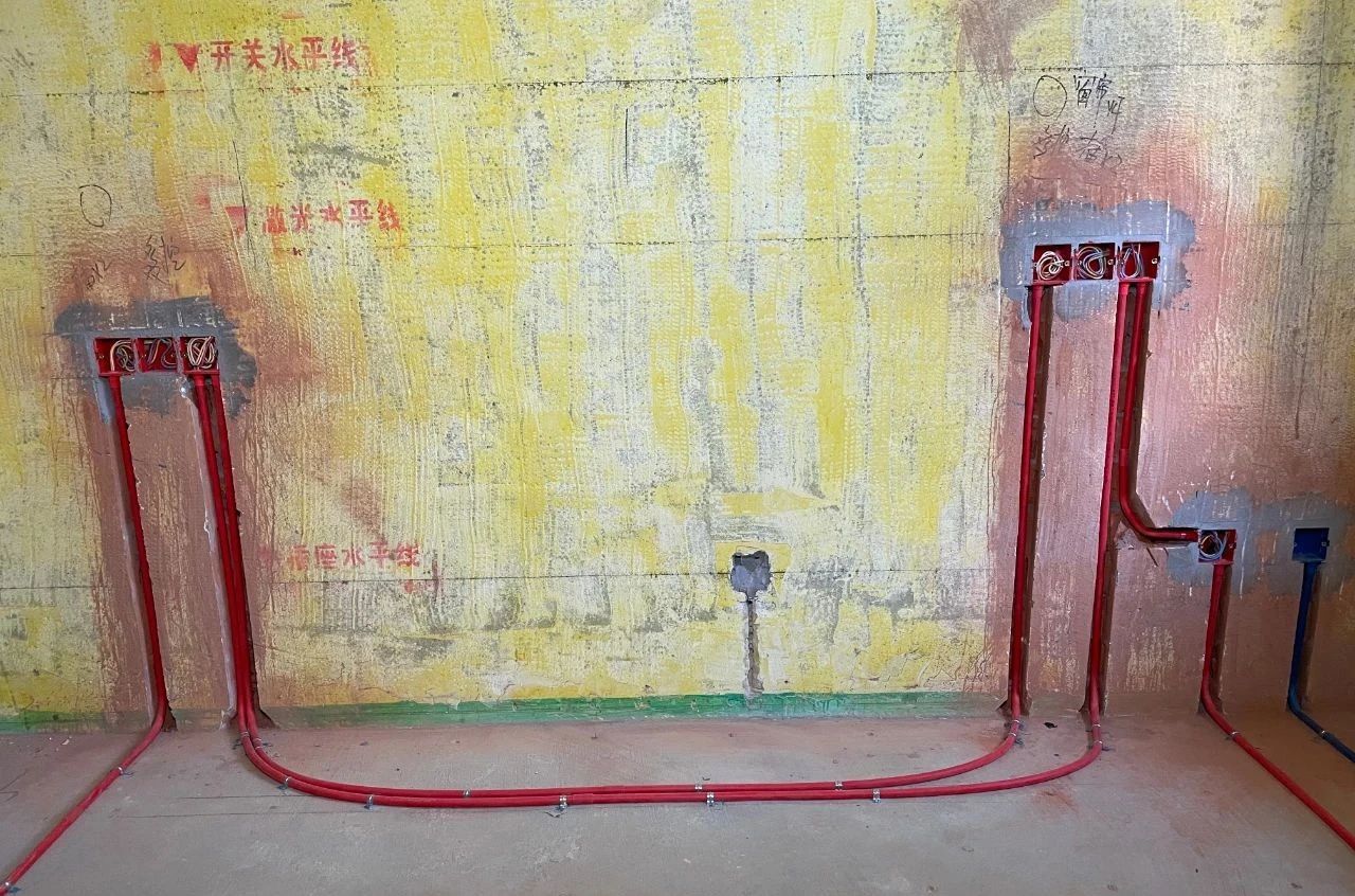 南京紅牛裝飾公司工地巡檢：雙11拚什麽？我們在拚質量！拚服務！